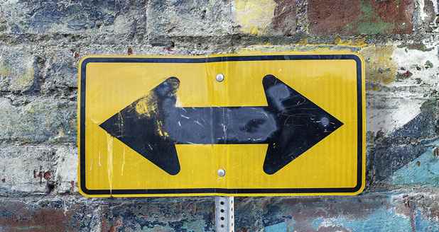 sign with two directions indicating decision of legal separation in Oregon vs divorce