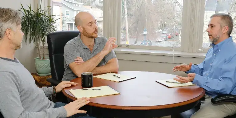 Oregon Divorce mediator working with a couple